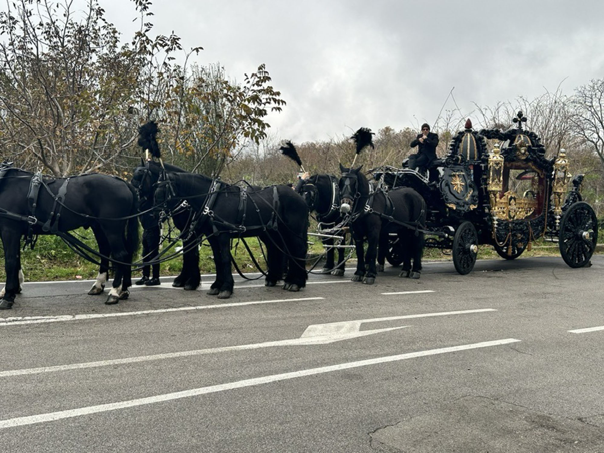 Carro funebre a cavalli